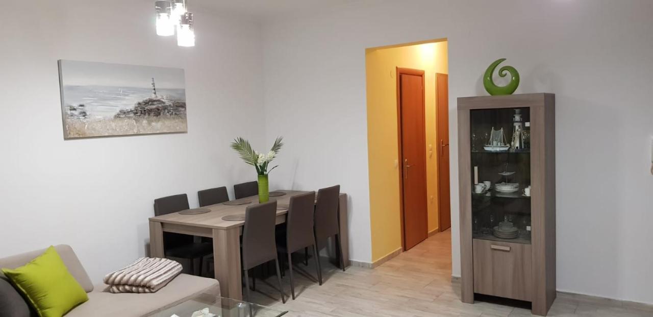 Apartment Perea Lala Peraía Esterno foto